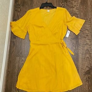 Old Navy Gold Wrap Front Dress size Medium